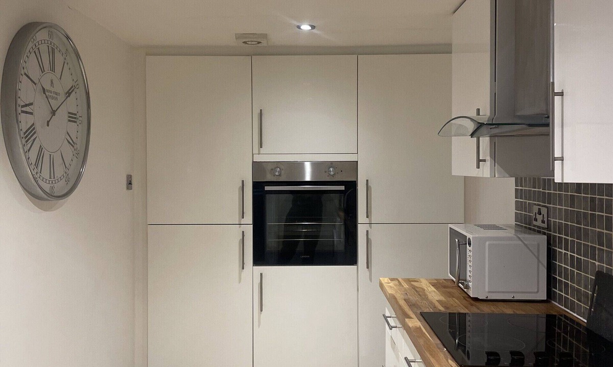 Southport Apartment | Beach House Courtyard 2 Bed