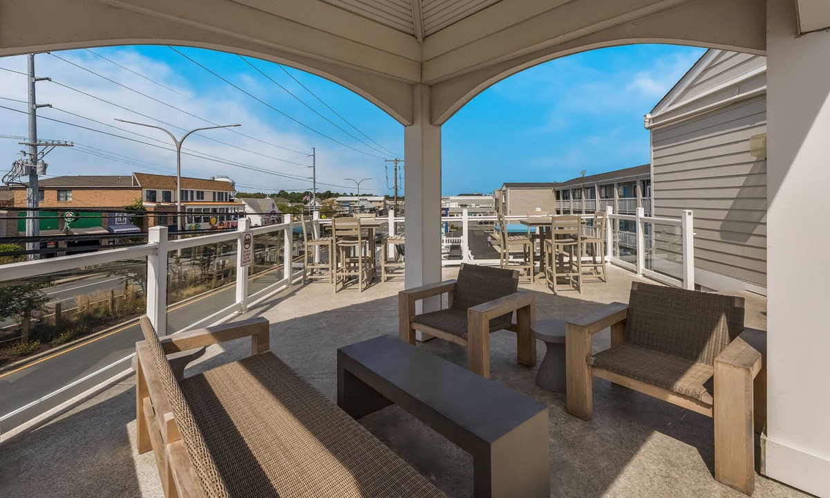 Dewey Beach Hotel | Beach House Dewey