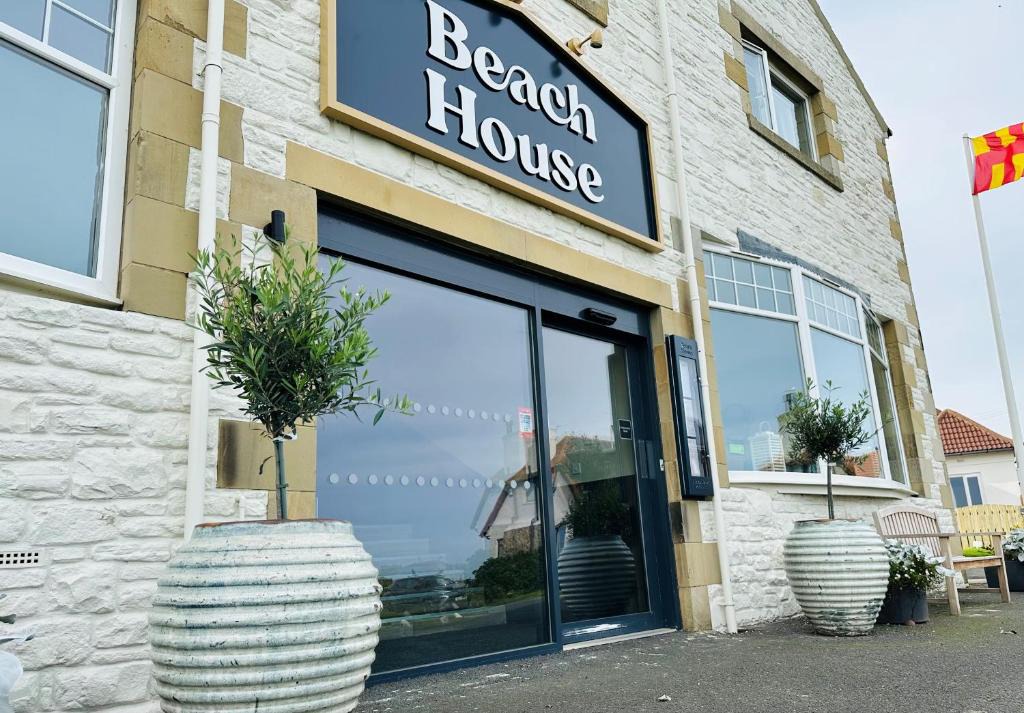 Seahouses Hotel | Beach House Hotel