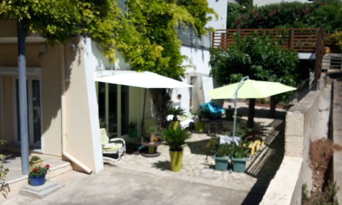 Sete Cabin | Beach house in SETE- Private parking 150 m2 enclosed garden with gate
