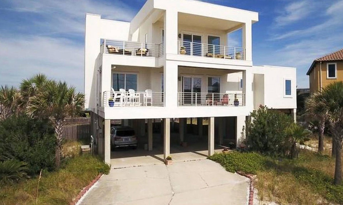 Pensacola Beach House | Beach House, reduced rate for May 4-May 9 Pet friendly, Elevator, Gulf Views,