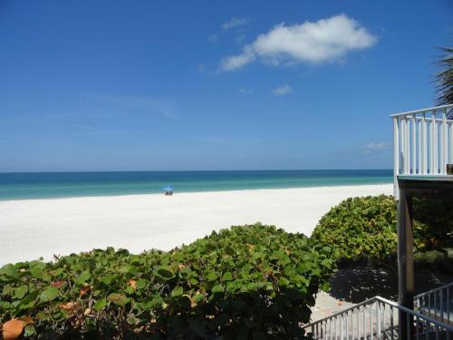 Bradenton Beach House | Beach House Resort 9