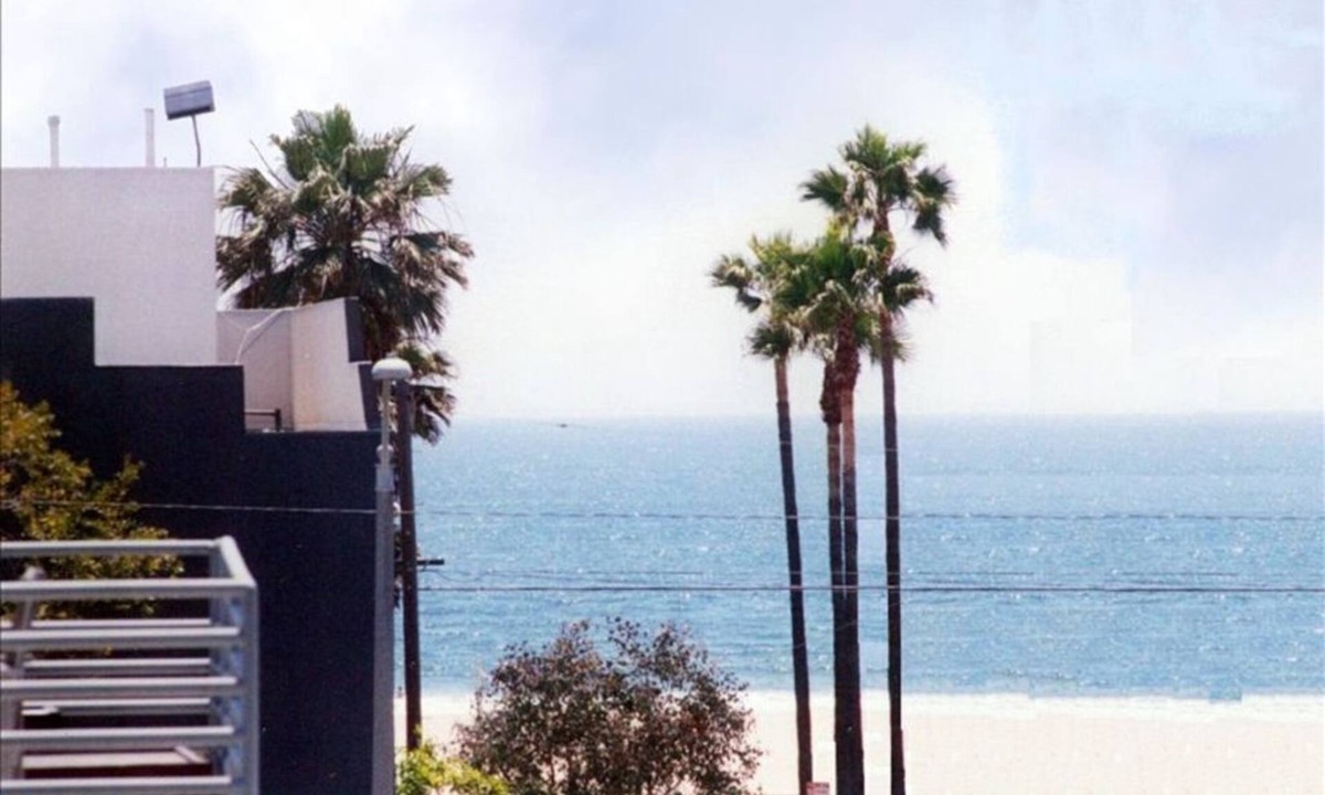 Marina Peninsula House | Beach House w/Home Theater!