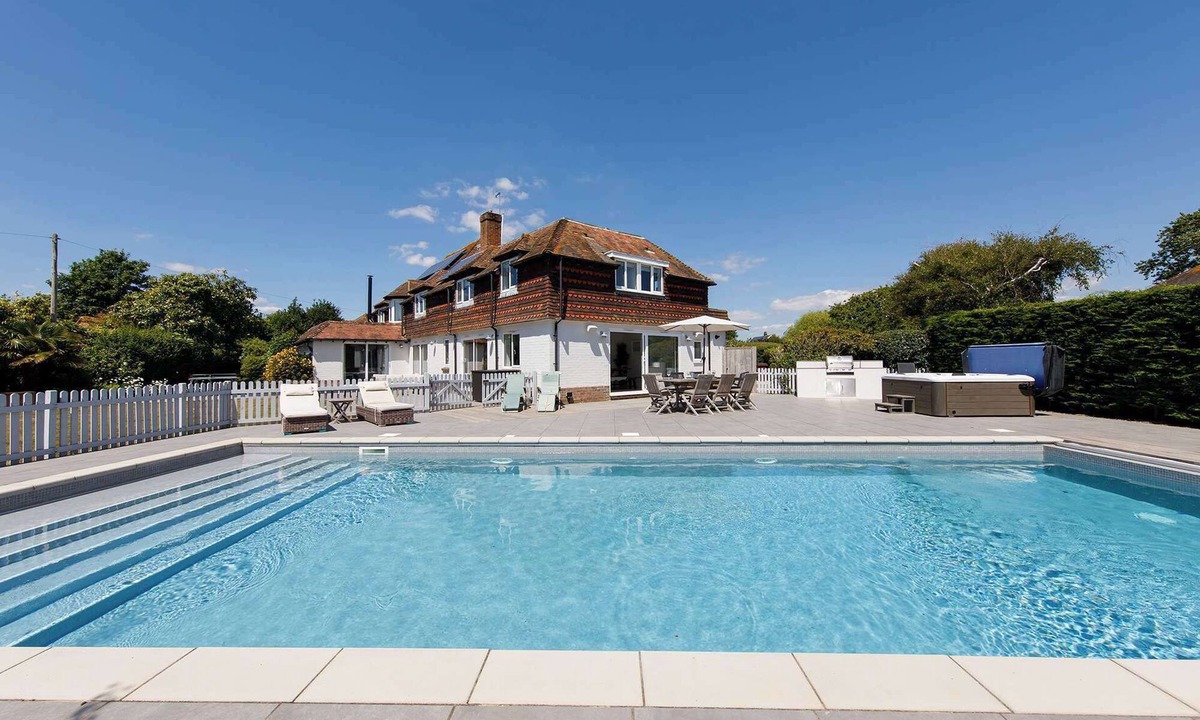 West Wittering House | Beach house with pool in West Wittering