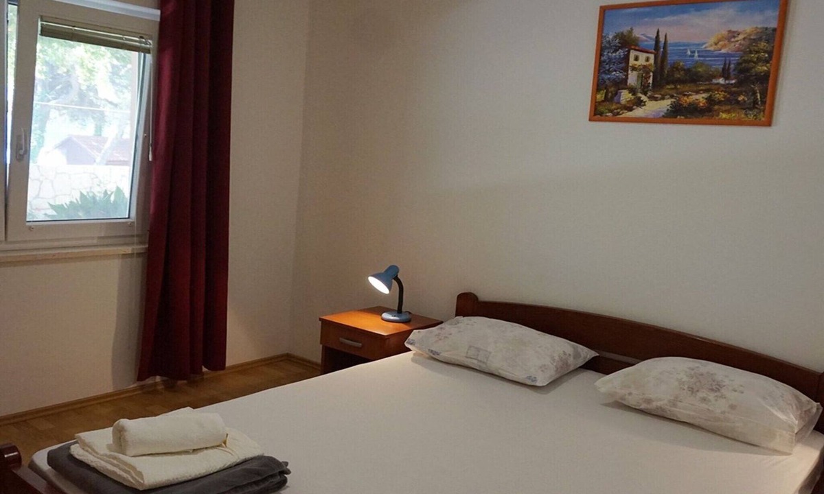 Zuljana Apartment | Beach House Žuljana - Two Bedroom Apartment with Terrace 1