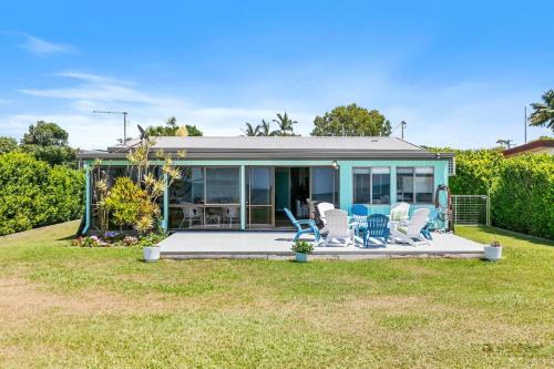 Beachmere House | Beach Hut