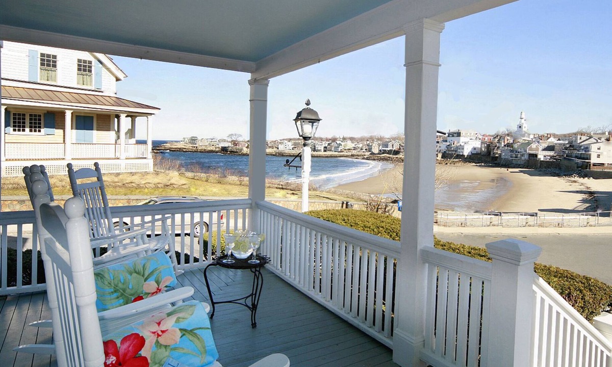 Rockport House | Beach & King - Stunning Ocean Views!