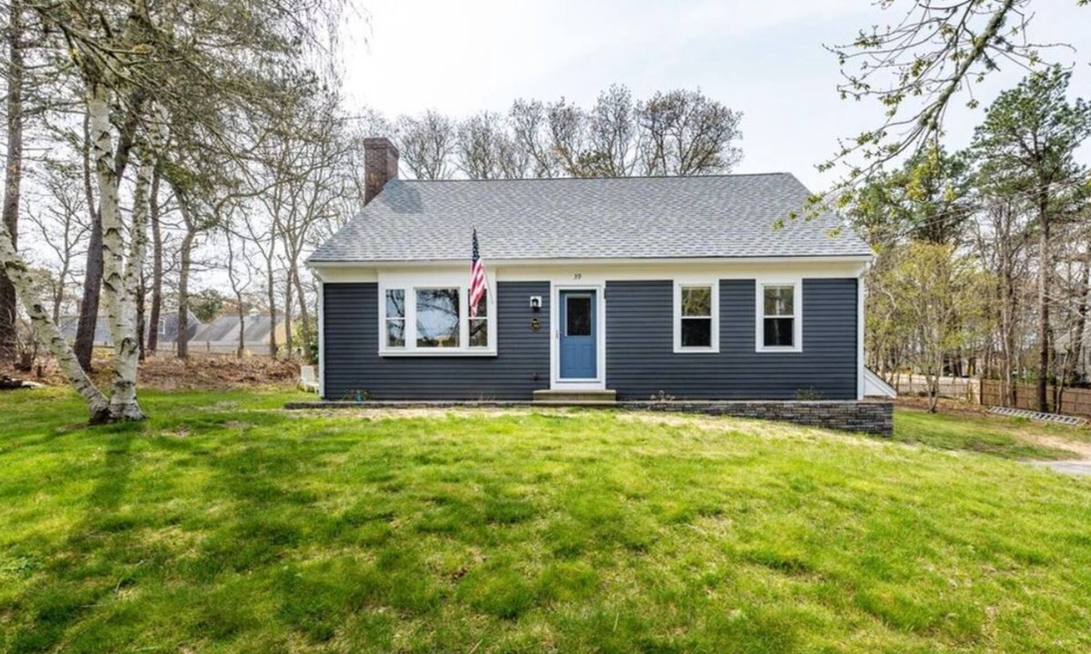 West Yarmouth House | Beach Lovers Escape