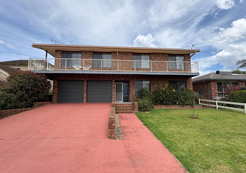 Dalmeny House | Beach N Berms