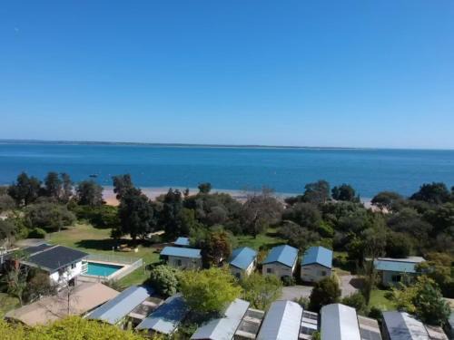 Cowes Hotel | Beach Park Phillip Island - Cabins