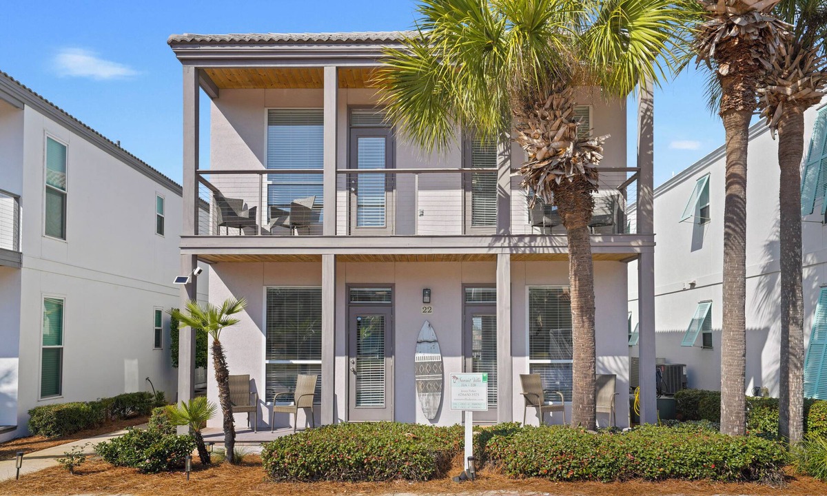 Destin Villa | Beach Service~Waterfront Villa~Pool~King Beds