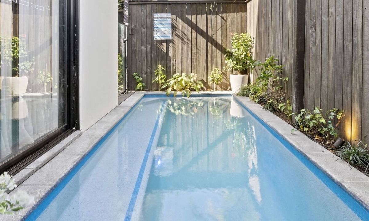 Mermaid Beach House | Beach Side Bliss Mermaid Beach 3BR - Heated Pool