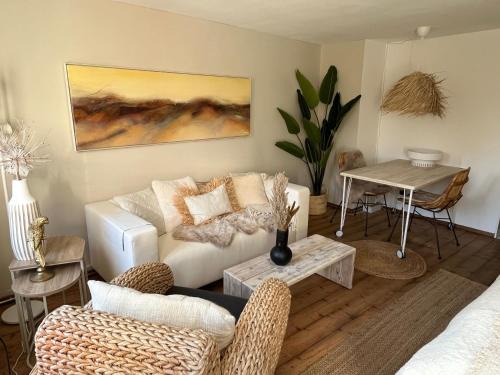Steckborn Apartment | Beach Style Apartment