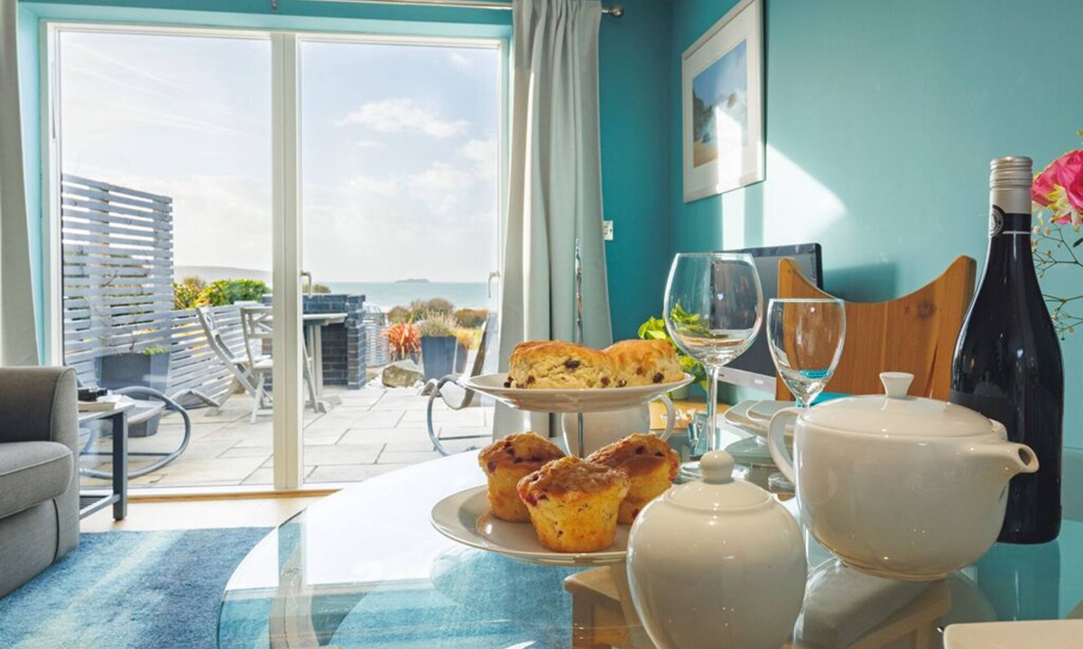 Broad Haven House | Beach View - "cracking sea views"