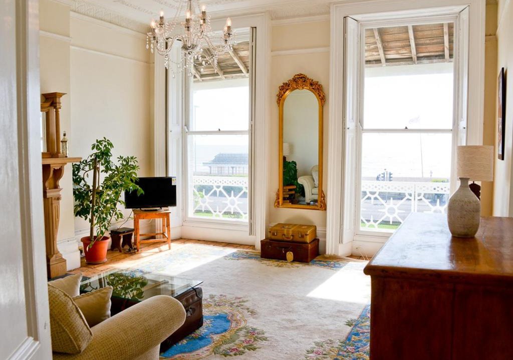Worthing Apartment | Beach View