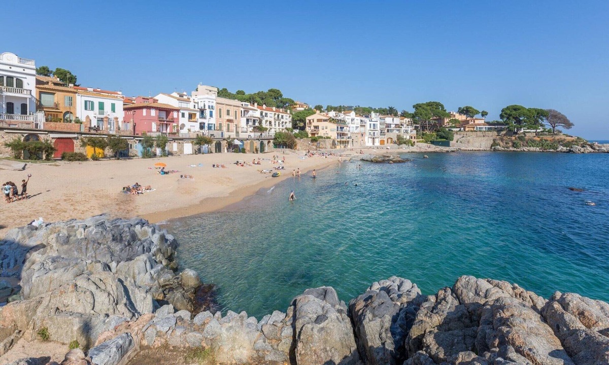 Llafranc Villa | Beach villa with private pool in Llafranc