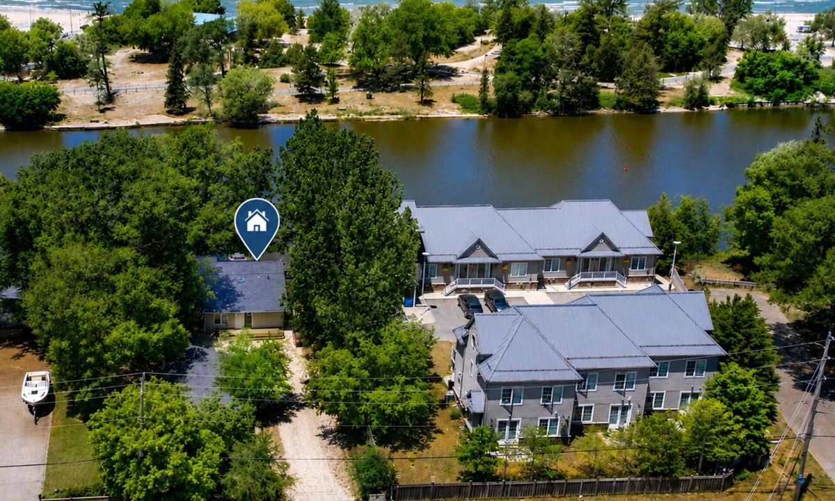 Wasaga Beach Cottage | Beach1 Riverview Cottage - Wasaga Beach