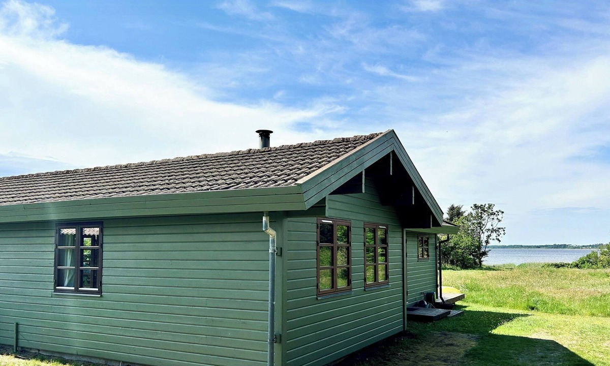 Morsø Municipality House | Beachclose log cabin on Mors with a view