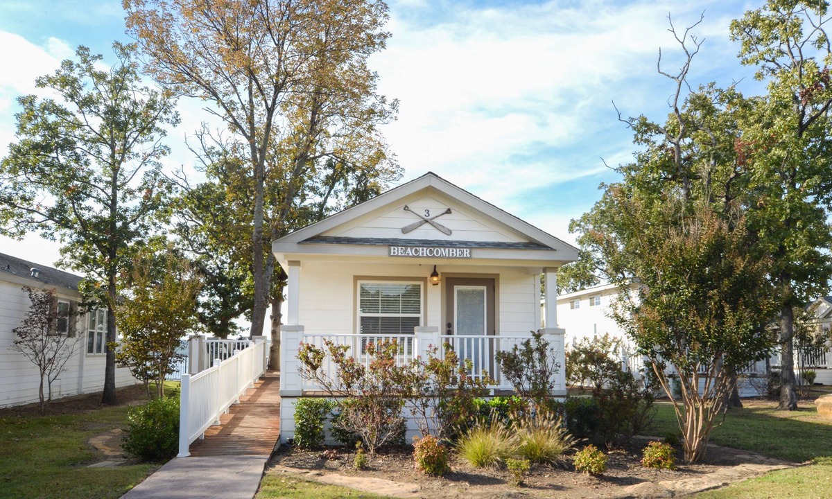 Sperry Cottage | Beachcomber at CrossTimbers Marina