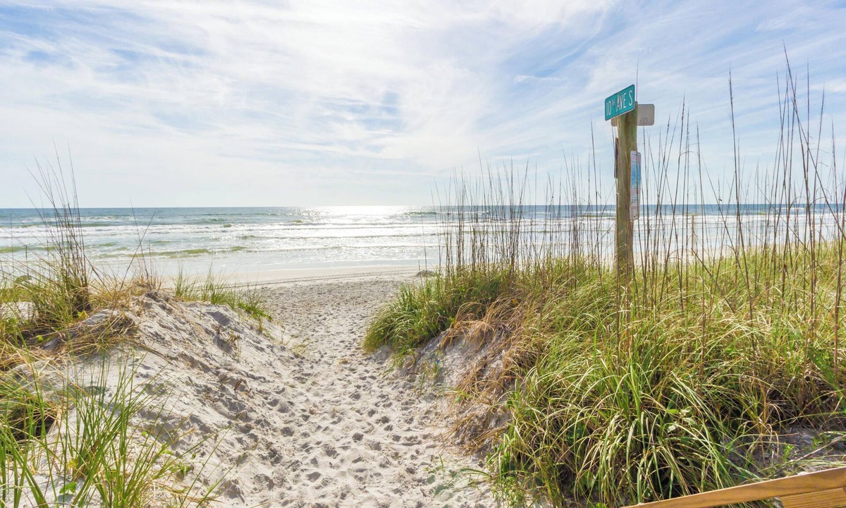 Jacksonville Beach Apartment | Beachcomber by Distinctive Beach Rentals