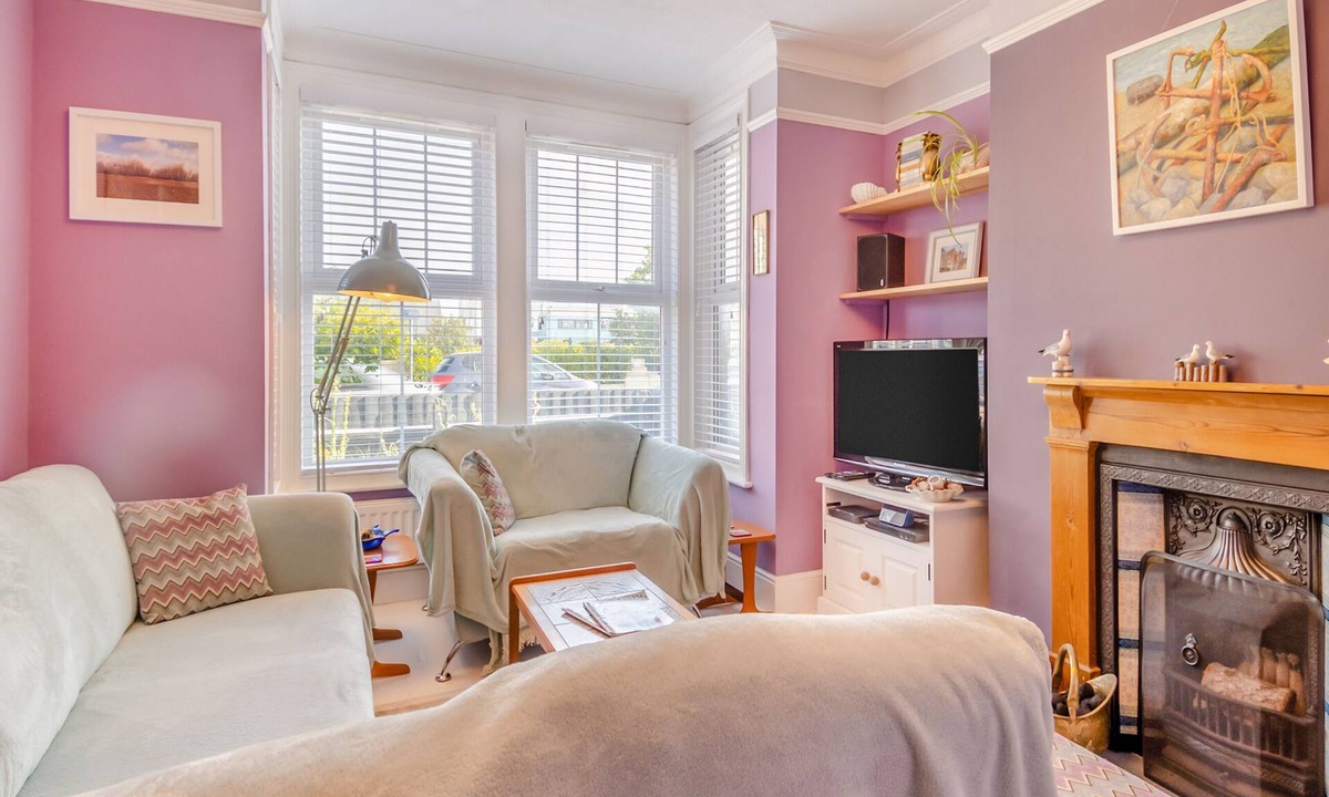 Felixstowe Cottage | Beachcombers Retreat