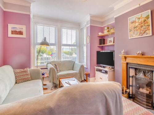 Felixstowe House | Beachcombers Retreat