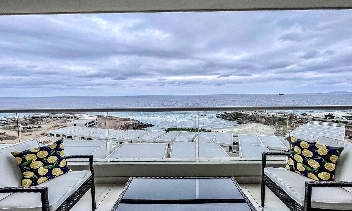 Playa Encantada Condo | BeachCove-JollaExcellence-IndoorPool&BeachAccess