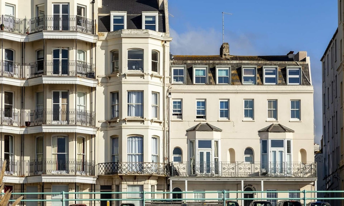 Seafront Apartment | Beaches Brighton 1