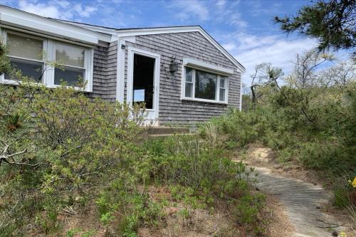 North Eastham House | Beaches n' Sunsets