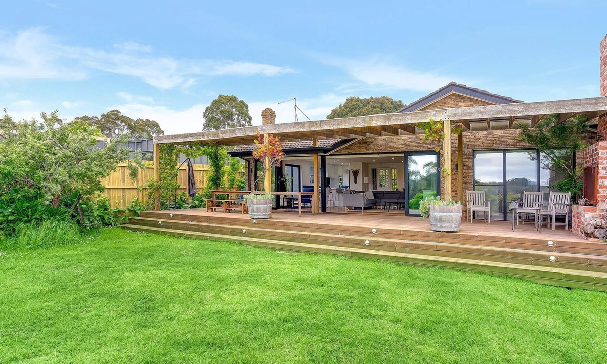 Balnarring House | Beaches, Paddocks & Village