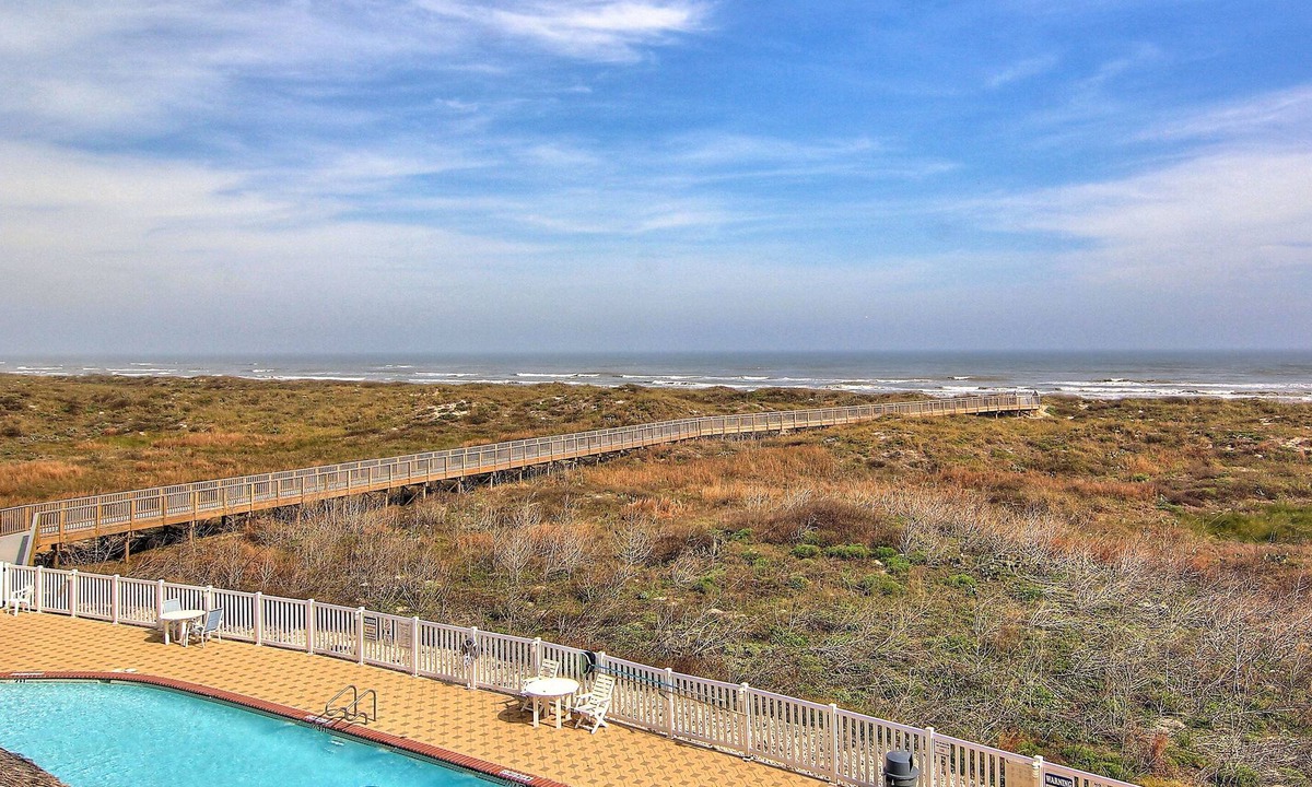 Port Aransas Condo | Beachfront 2 Bedrm Condo At Grand Caribbean. Amazing Views From The 3rd Floor!