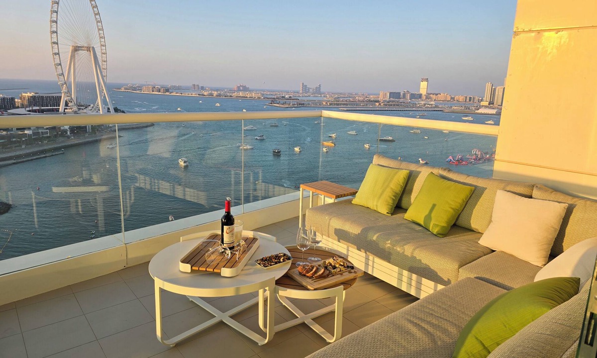 Jumeirah Beach Residence Apartment | Beachfront, 250° view, private beach, high floor