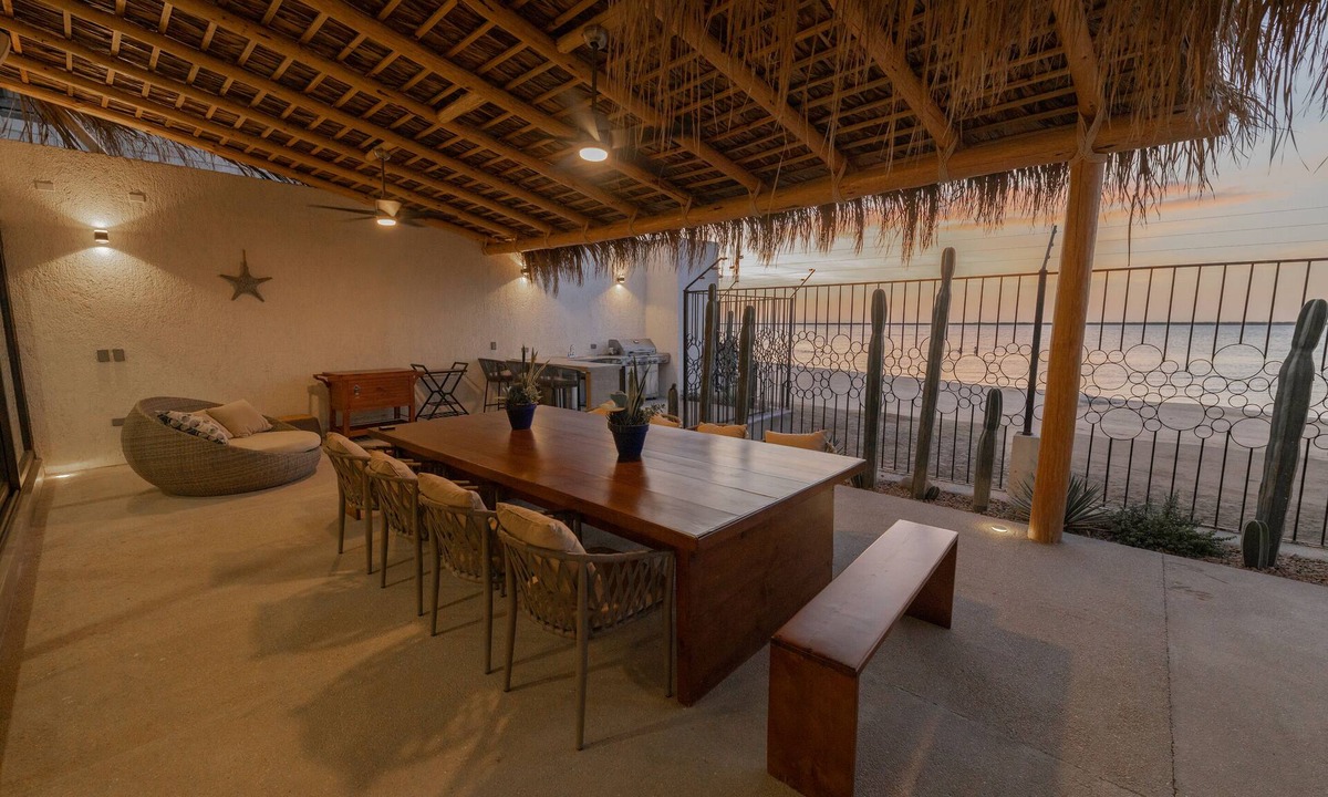La Paz House | Beachfront 4BR Home with heated pool