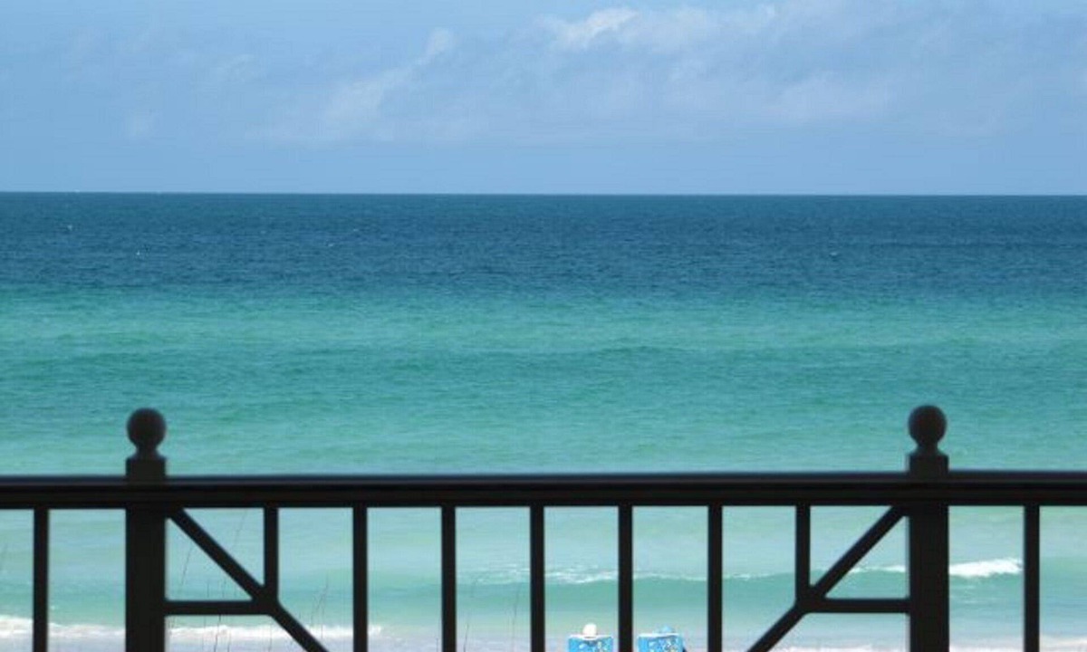 Bradenton Beach Condo | BEACHFRONT 5 star Condo 'Our Waterfront Paradise' May 02-09 Available