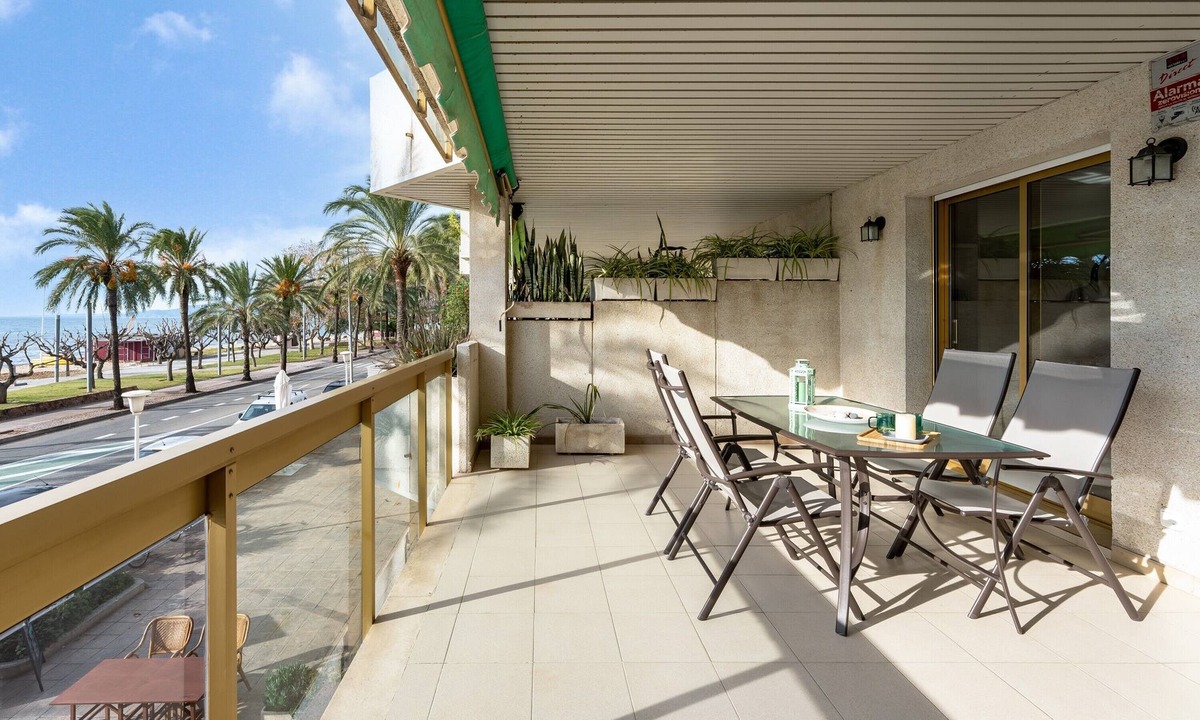 Cambrils Apartment | Beachfront Apartment