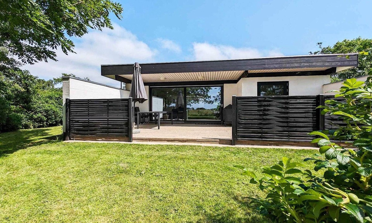 Kegnæshøj House | Beachfront Bliss in Kegnaes