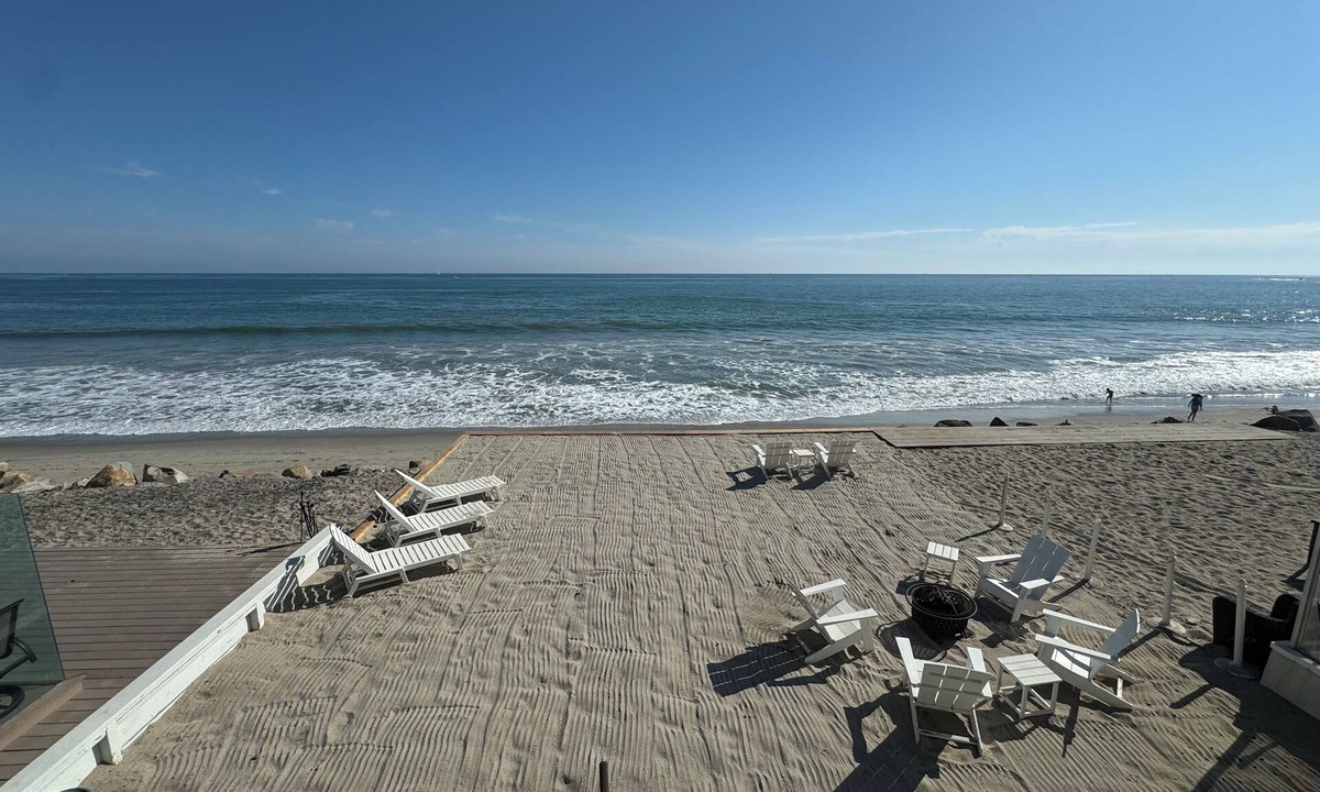 Capistrano Beach House | Beachfront Bliss - Steps to Sand + 5 Large BRs