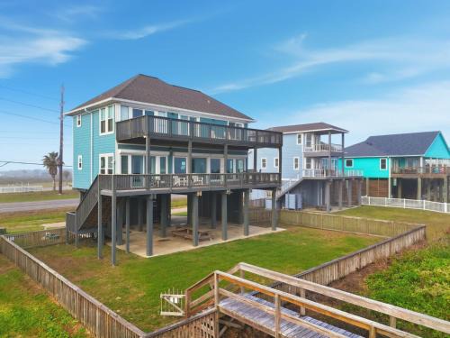 Miramar House | Beachfront Bliss with Views from Every Room