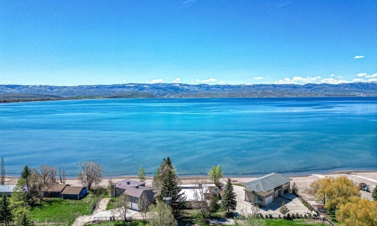 Laketown House | Beachfront Bonanza! East Side Bear Lake Gem