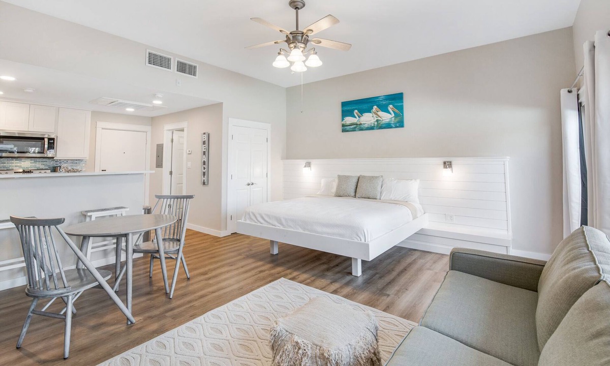 Cinnamon Shore Condo | Beachfront Boutique Resort | Poolside Oasis | Casa Condo 109