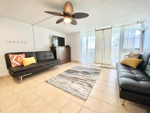 Hauula House | Beachfront Condo with Amazing Views