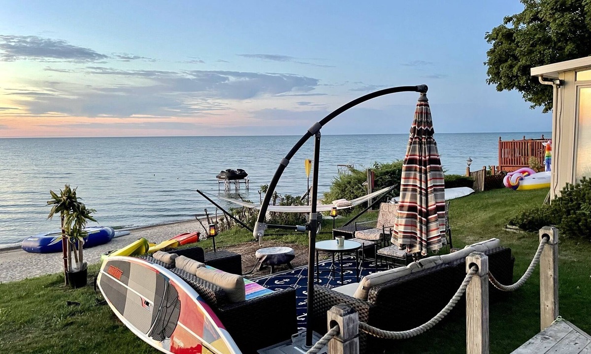 Caseville Cottage | Beachfront Cottage - Perfect Private Beach