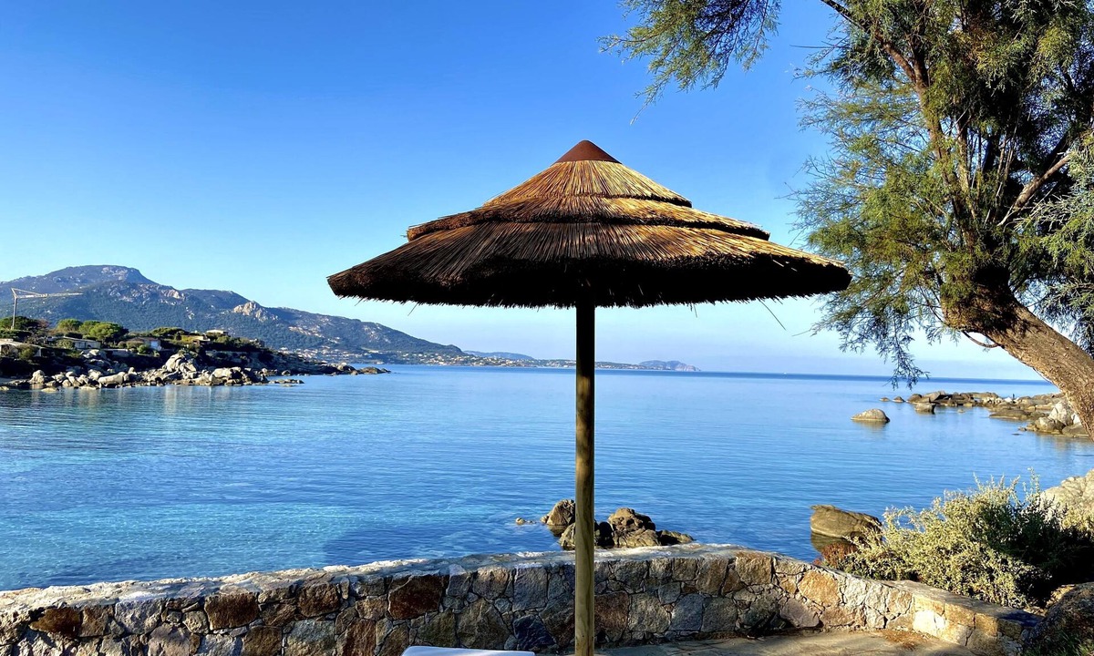 Marine de Davia House | Beachfront, direct access to the beach . a unique and magical place!