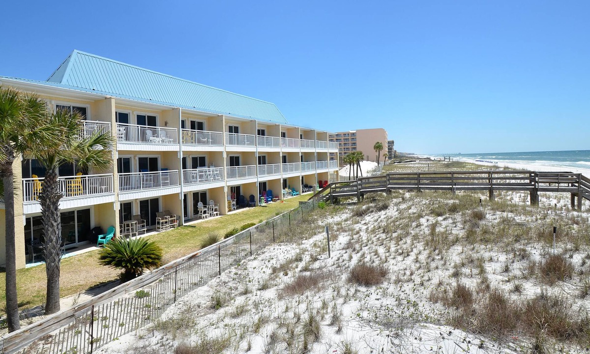 Fort Walton Beach Condo | BeachFront Easy beach access. No stairs or elevators! Beach service included.