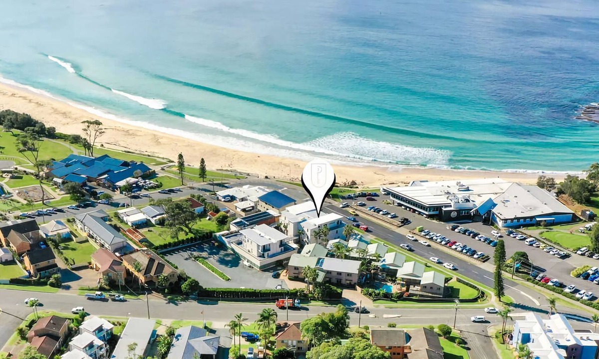 Mollymook Apartment | Beachfront Five - Stunning apartment a few steps from the beach