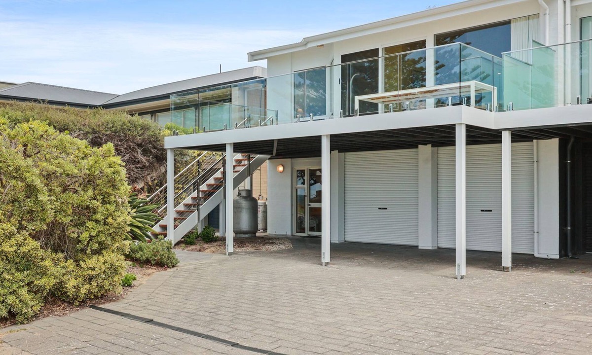 Victor Harbor House | Beachfront Great for the Family