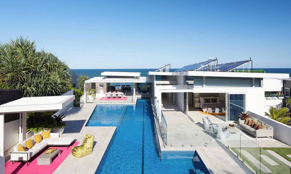 Sunrise Beach House | Beachfront Hideaway