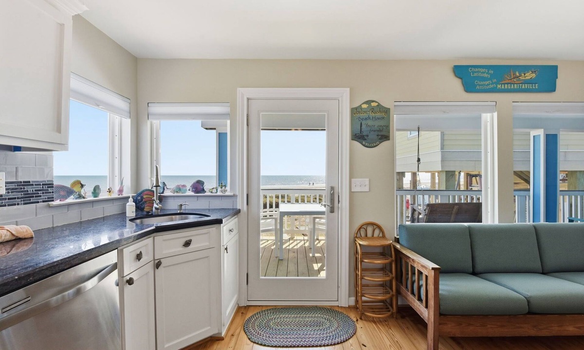 Pirates Beach West House | Beachfront Home - Dog-Friendly - Family-Ready Steps to the Sand
