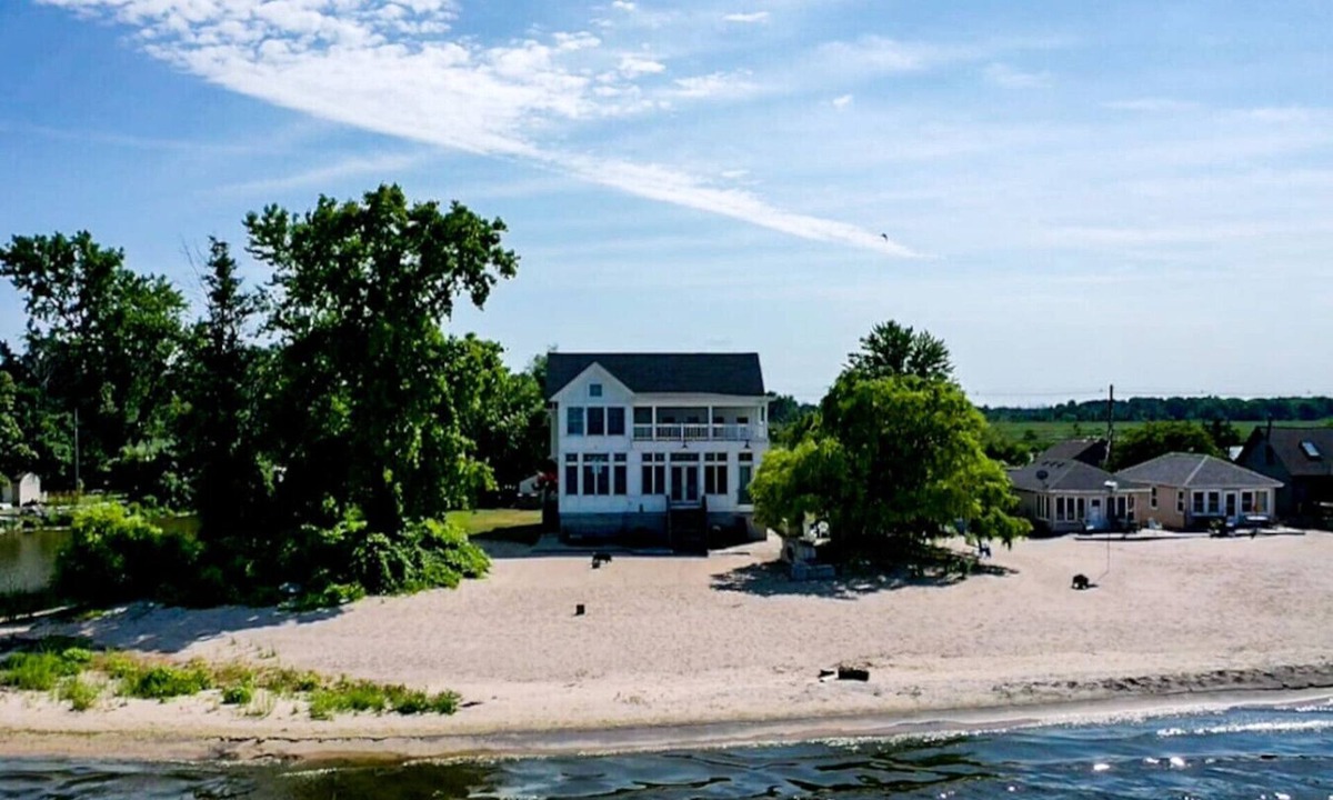 North Greece Cottage | Beachfront Home Lake Ontario