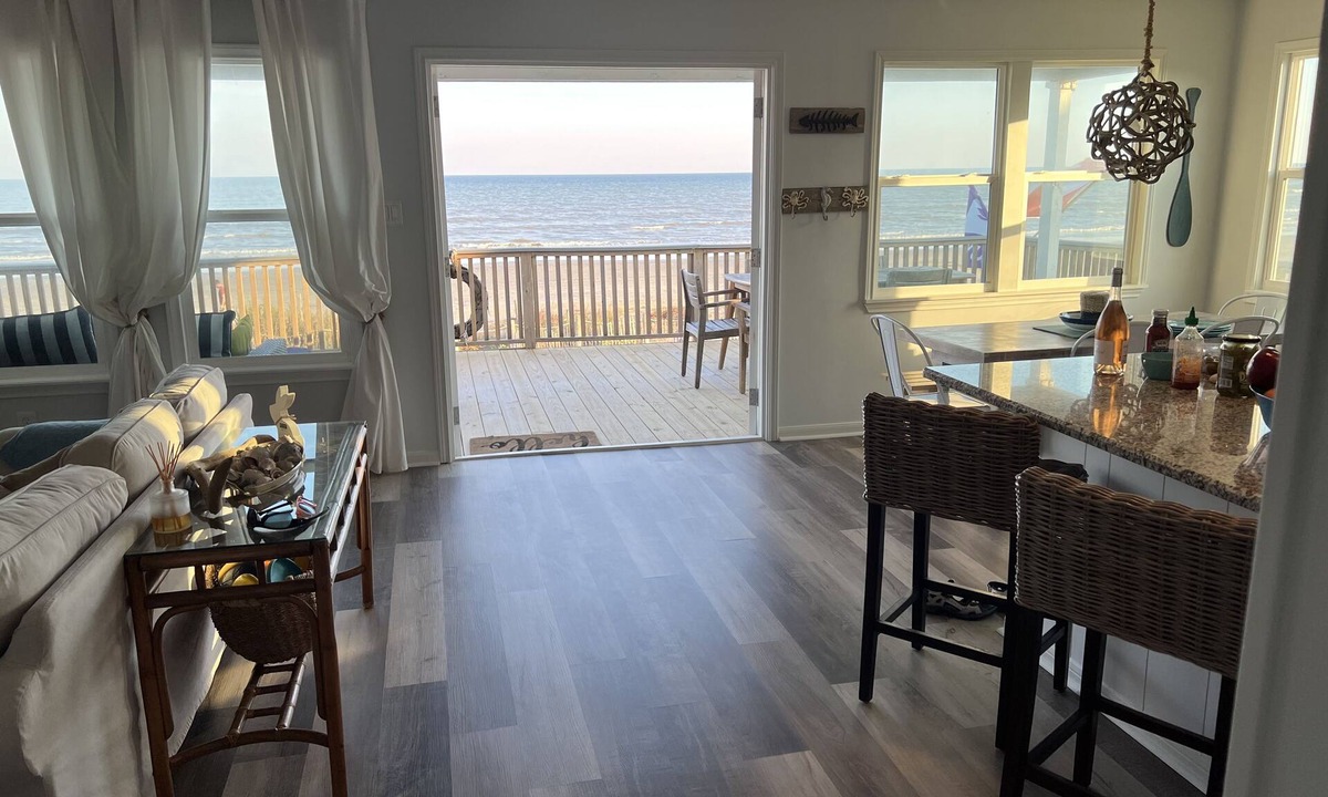 Bermuda Beach House | Beachfront Home! Ready for Mardi Gras!